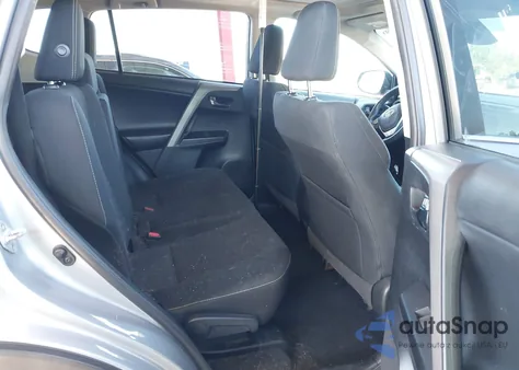 2018 Toyota Rav4 Xle z USA, uszkodzony, nr VIN 2T3WFREV7JW410549